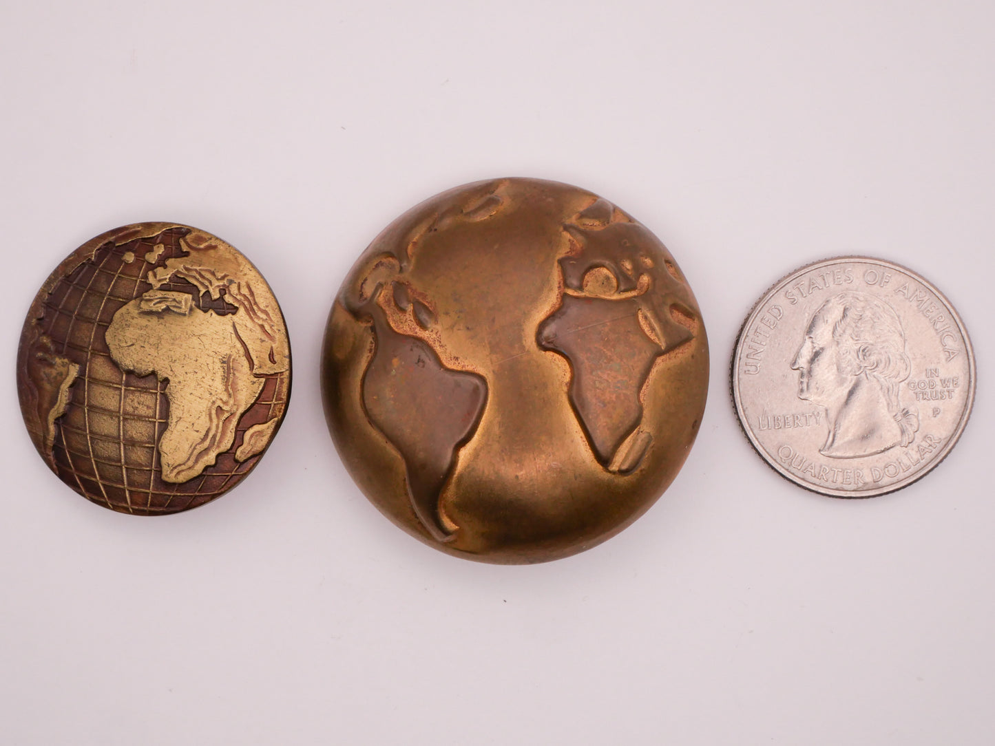 Earth Globe Vintage Brass Look Metal Button Various 29-38mm