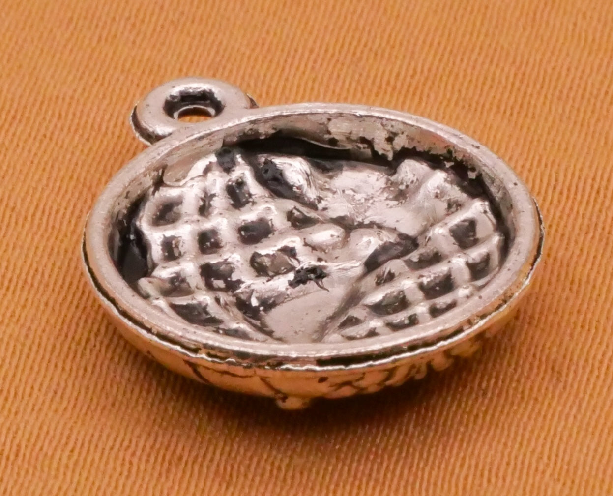 Earth Globe Grid Silver Metal Pair of Charms Embellishments 16x20mm