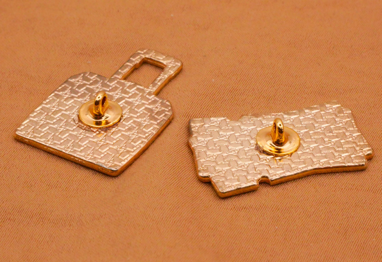 Travel Suitcase Luggage or Ticket Boarding Pass Enamel Metal Button Various 14-25mm