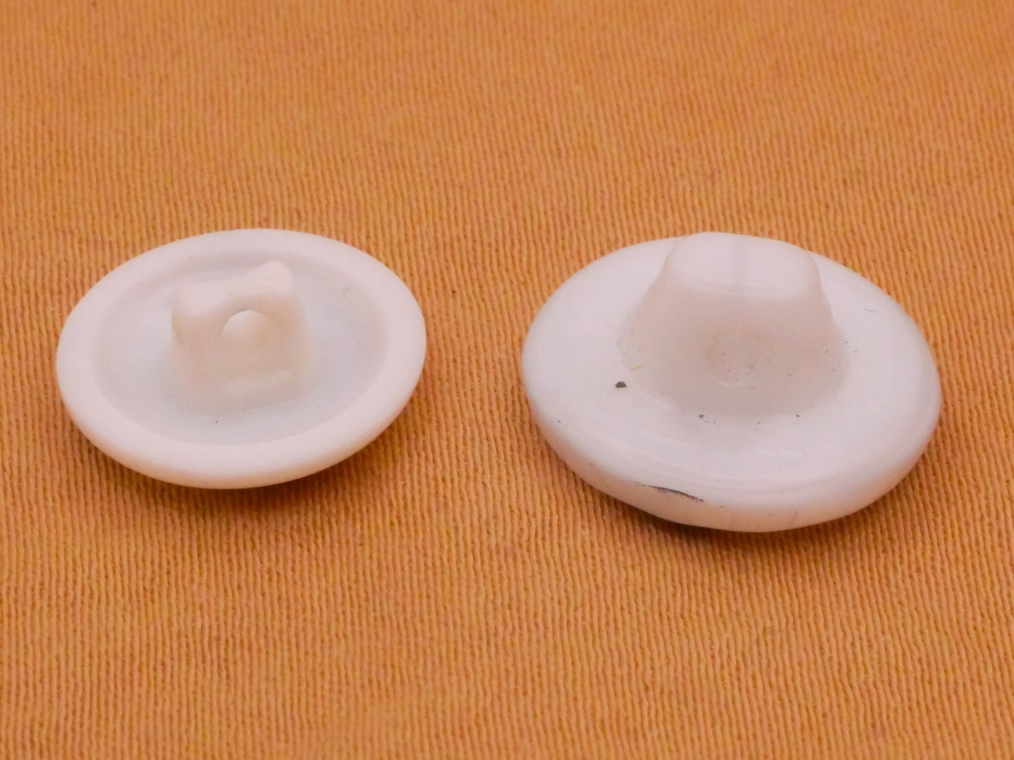Mushroom Fungus Red Top Vintage Button Various 12-14mm