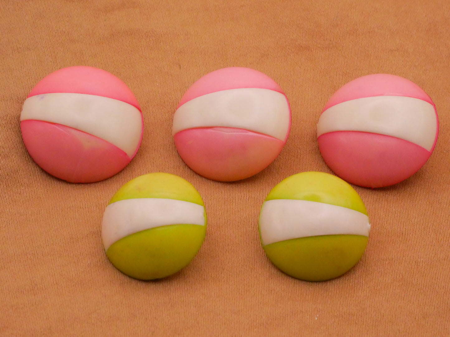 Mod Retro Pink or Green Vintage Early Plastic Button Various 18-21mm