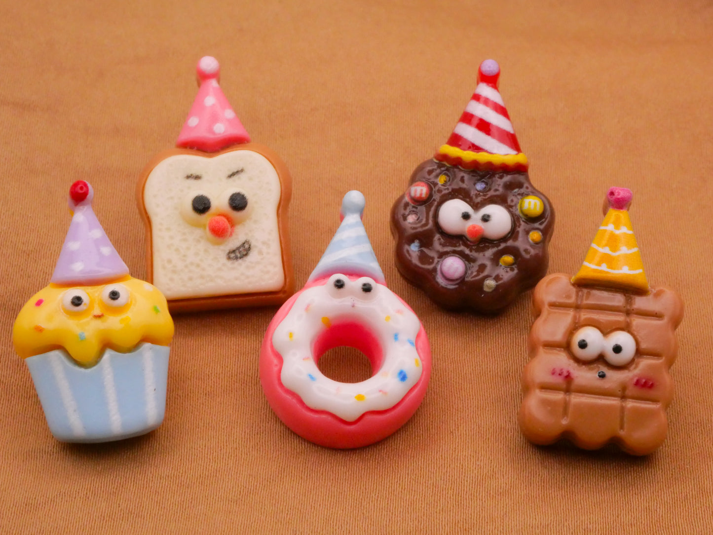 Party Food Desserts Plastic Assorted Set of Three Plastic Buttons 18-27mm