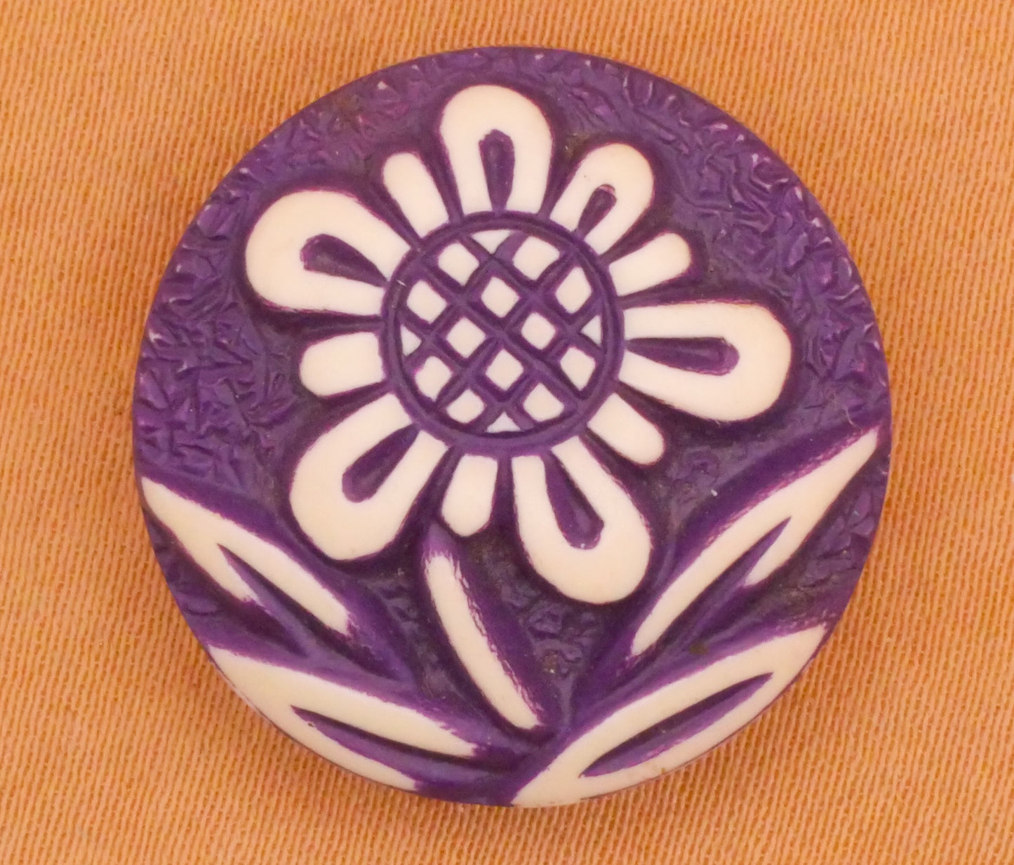 Flower Retro Purple Buffed Celluloid Early Plastic Button 22mm
