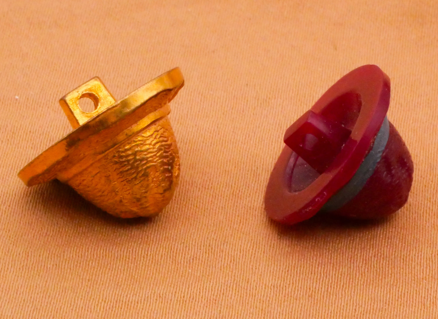 Hat Fashion Vintage Plastic Gold or Burgundy Button Various 17-18mm
