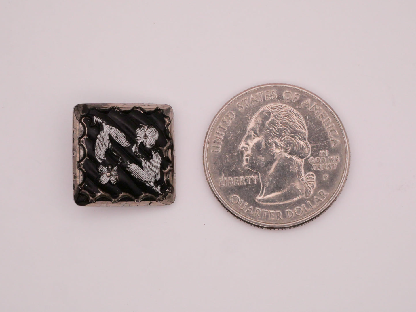Flower Scallop Edge Square Black Glass Button 17mm