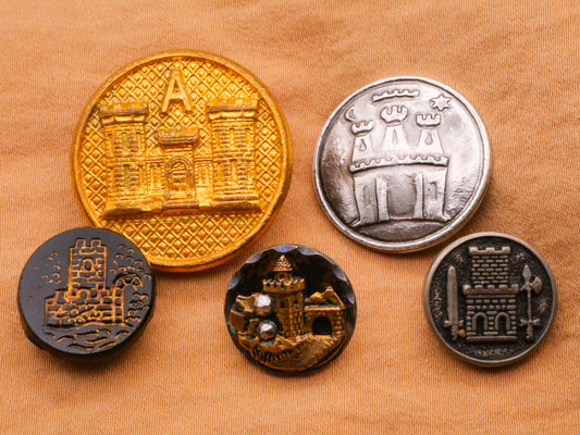 Castle Royalty Design Button Various 15-26mm