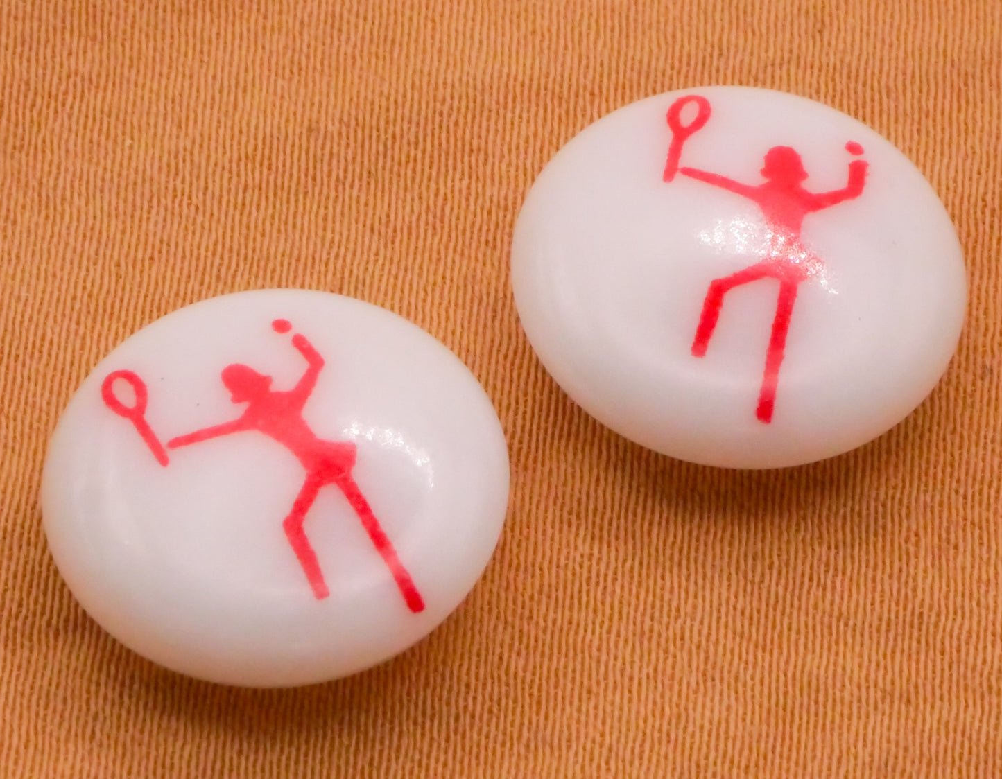 Tennis Badminton Red White Plastic Pair of Buttons 15mm