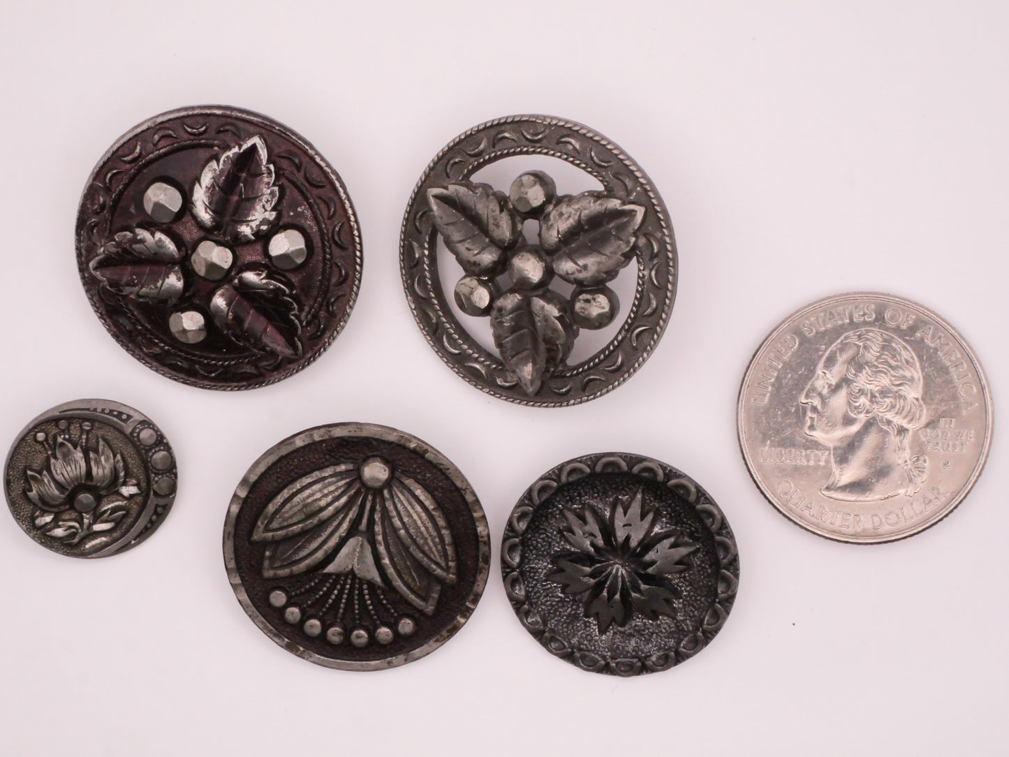 Foliage Leaf or Flower Pewter Look Heavy Metal Antique Button Various 17-28mm