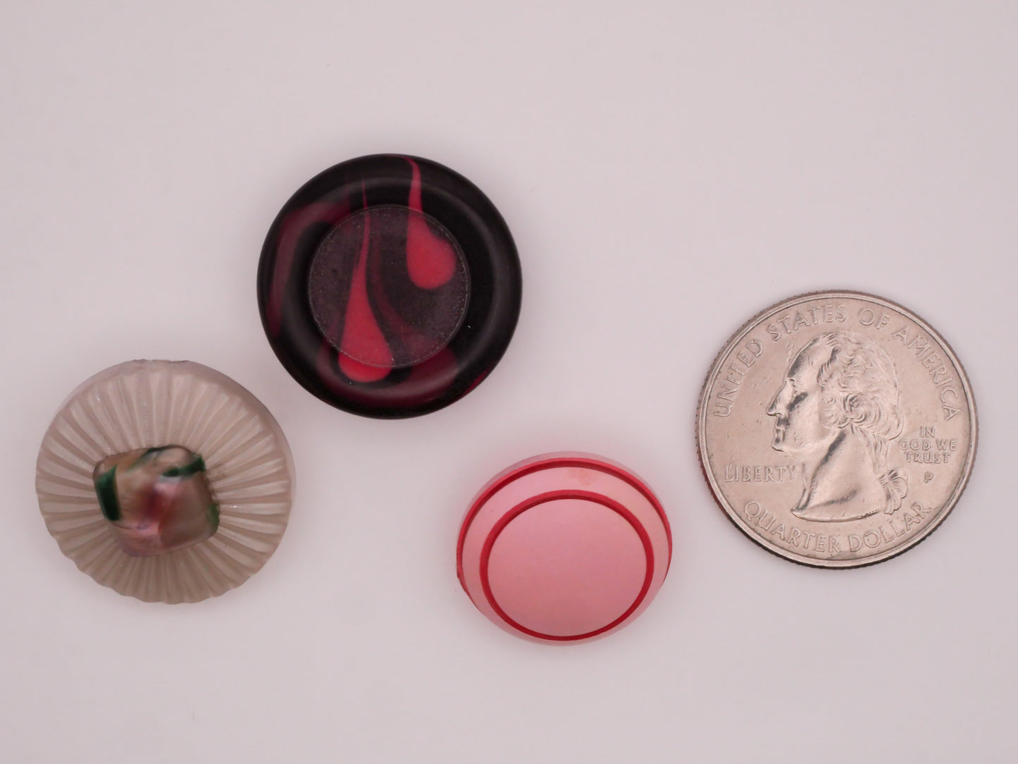 Vintage Plastic Pink Design Button Various 18-23mm