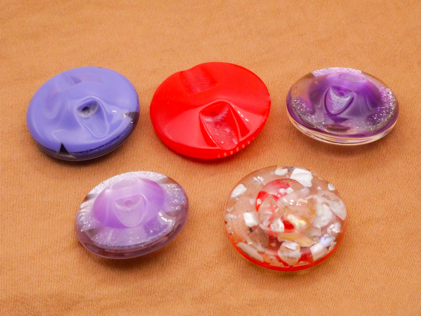 Sparkles Design Under Plastic Blue Purple or Coral Button Various 19-21mm