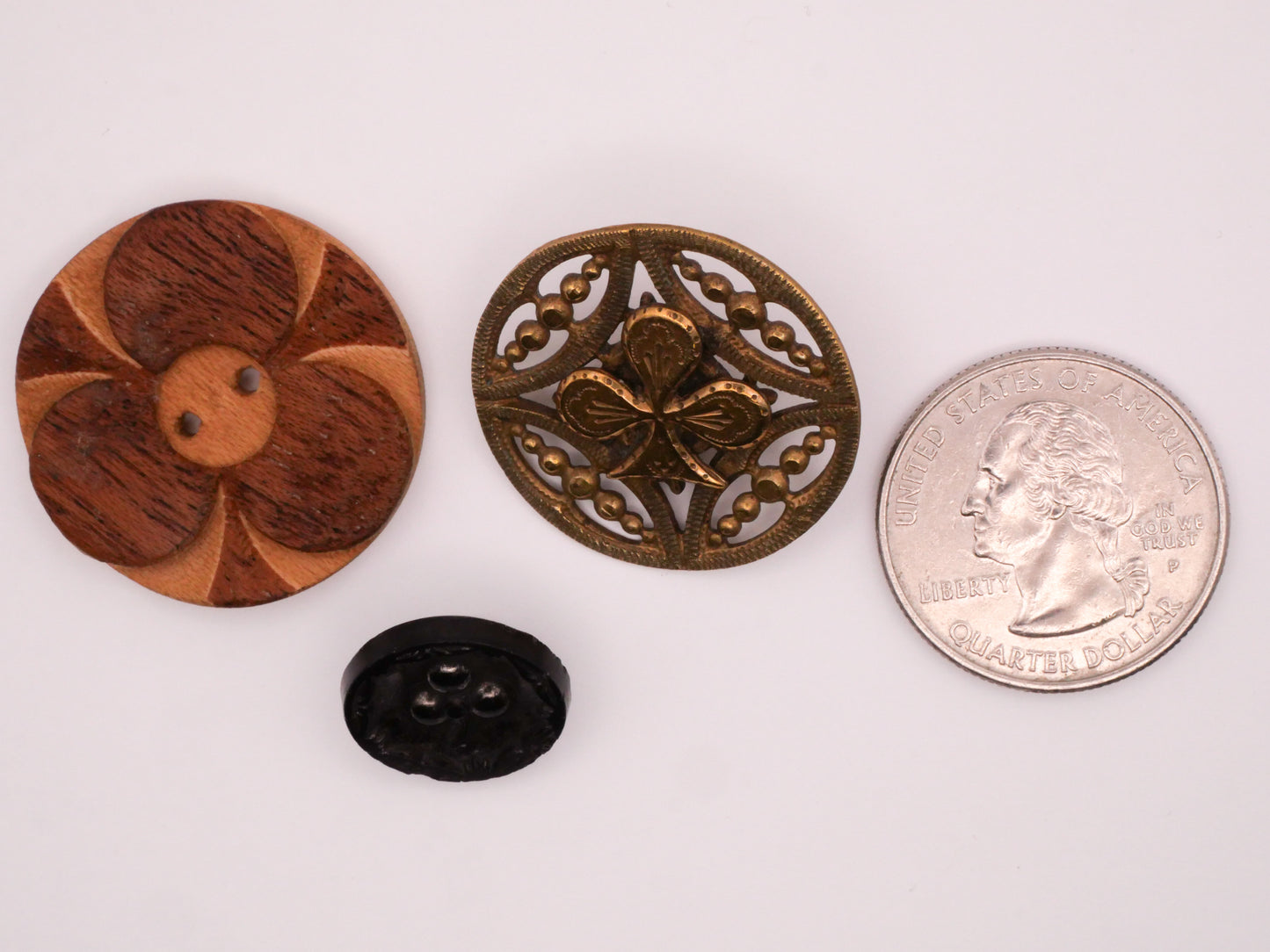 Club Clover Vintage Antique Button Various 16-29mm