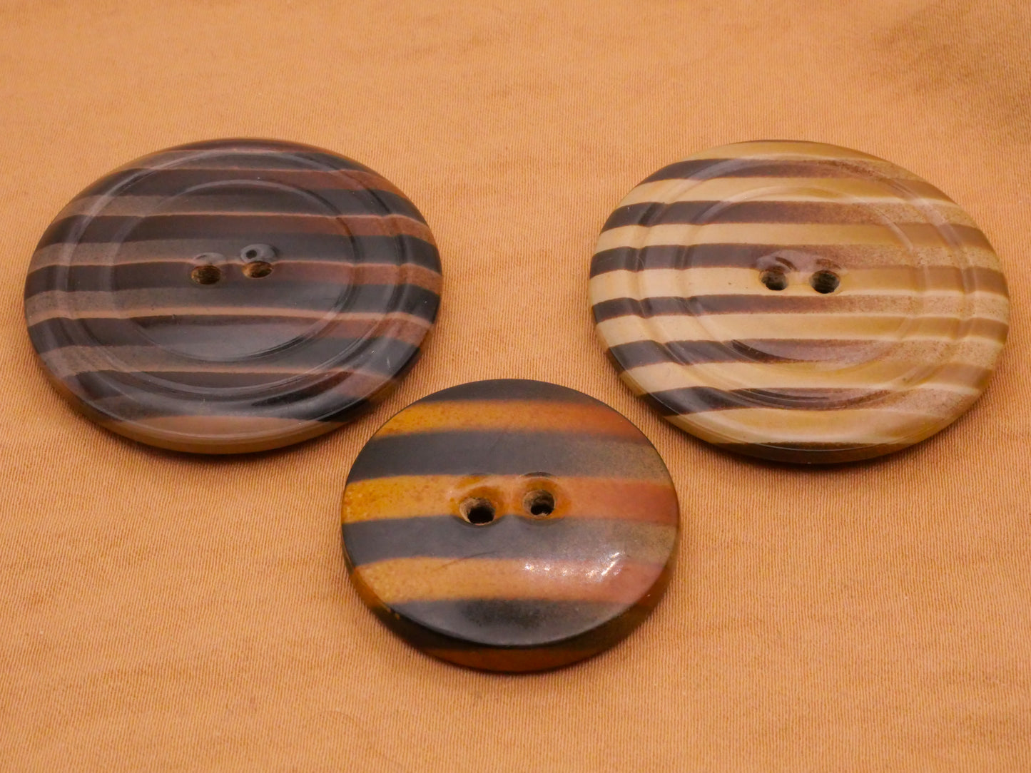 Stripe Air Brush Look Celluloid Tight Top Plastic Button Various 28-38mm