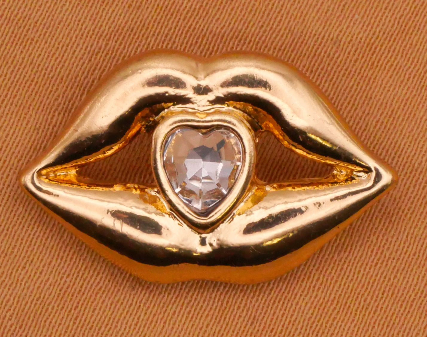 Lips Mouth Heart Rhinestone Gold Metal Button 14x22mm