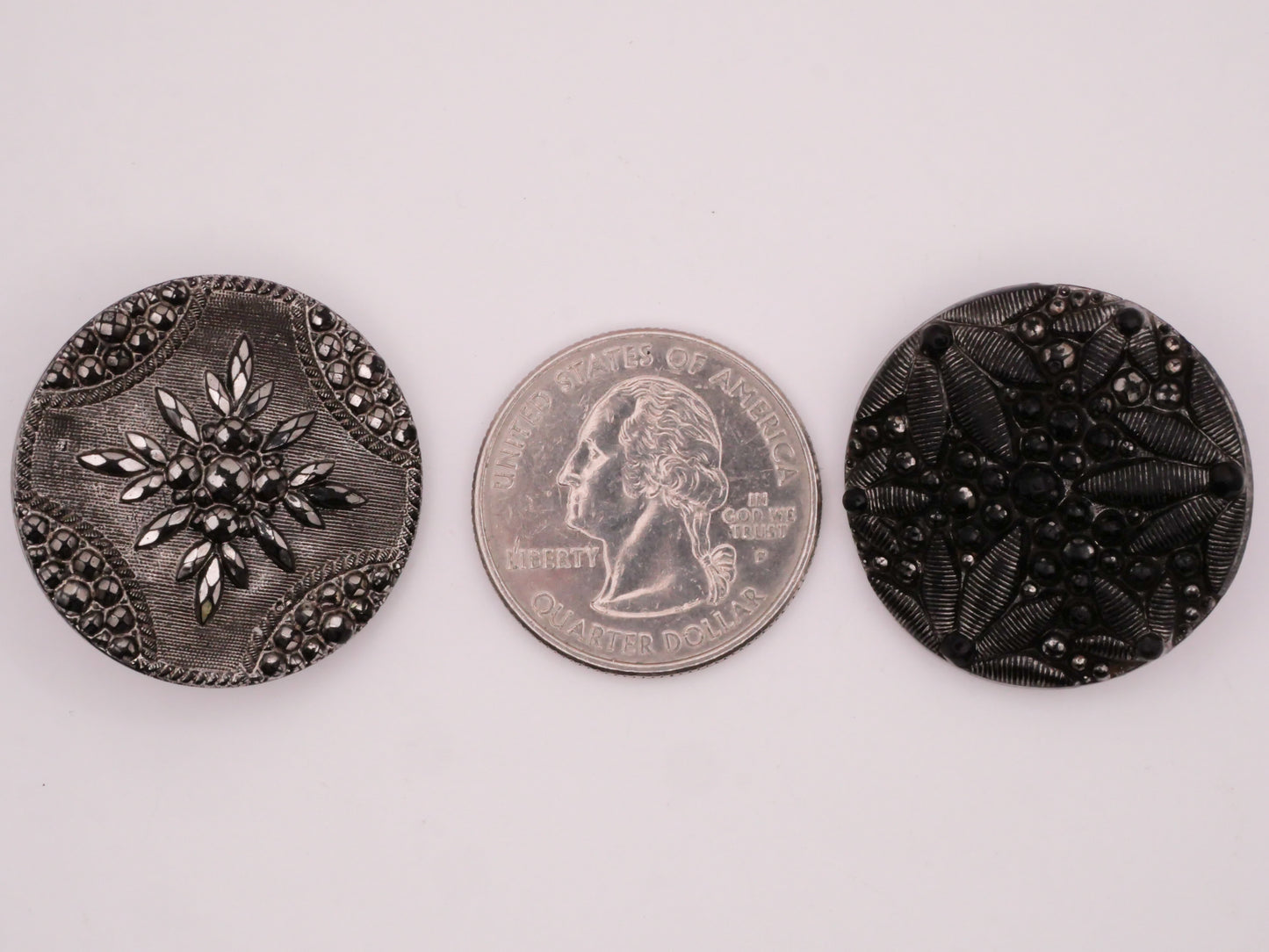 Leaf Design Luster Black Glass Antique Button Various 28mm