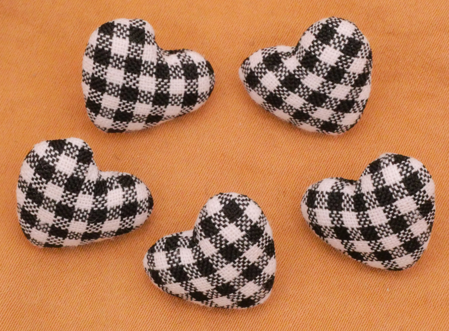 Heart Black White Gingham Check Set of Five Fabric Buttons 15x17mm