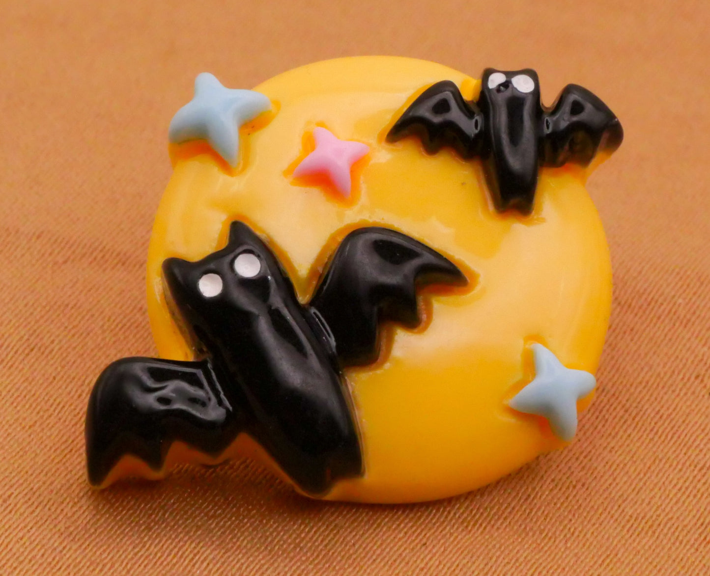 Bats Full Moon Plastic Button 23x29mm