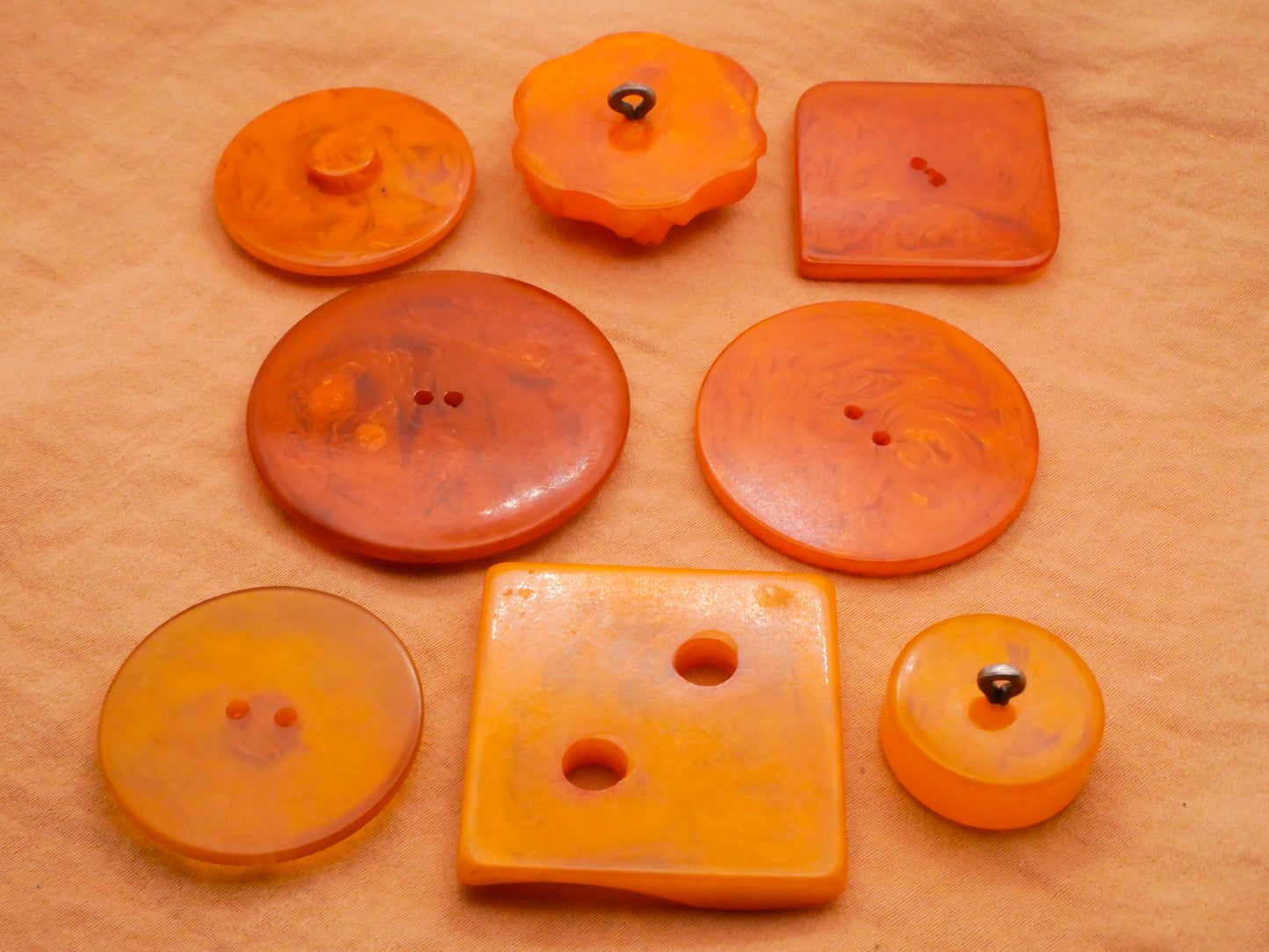 Marbled Butterscotch Apple Juice Bakelite Early Plastic Button Various 19-37mm