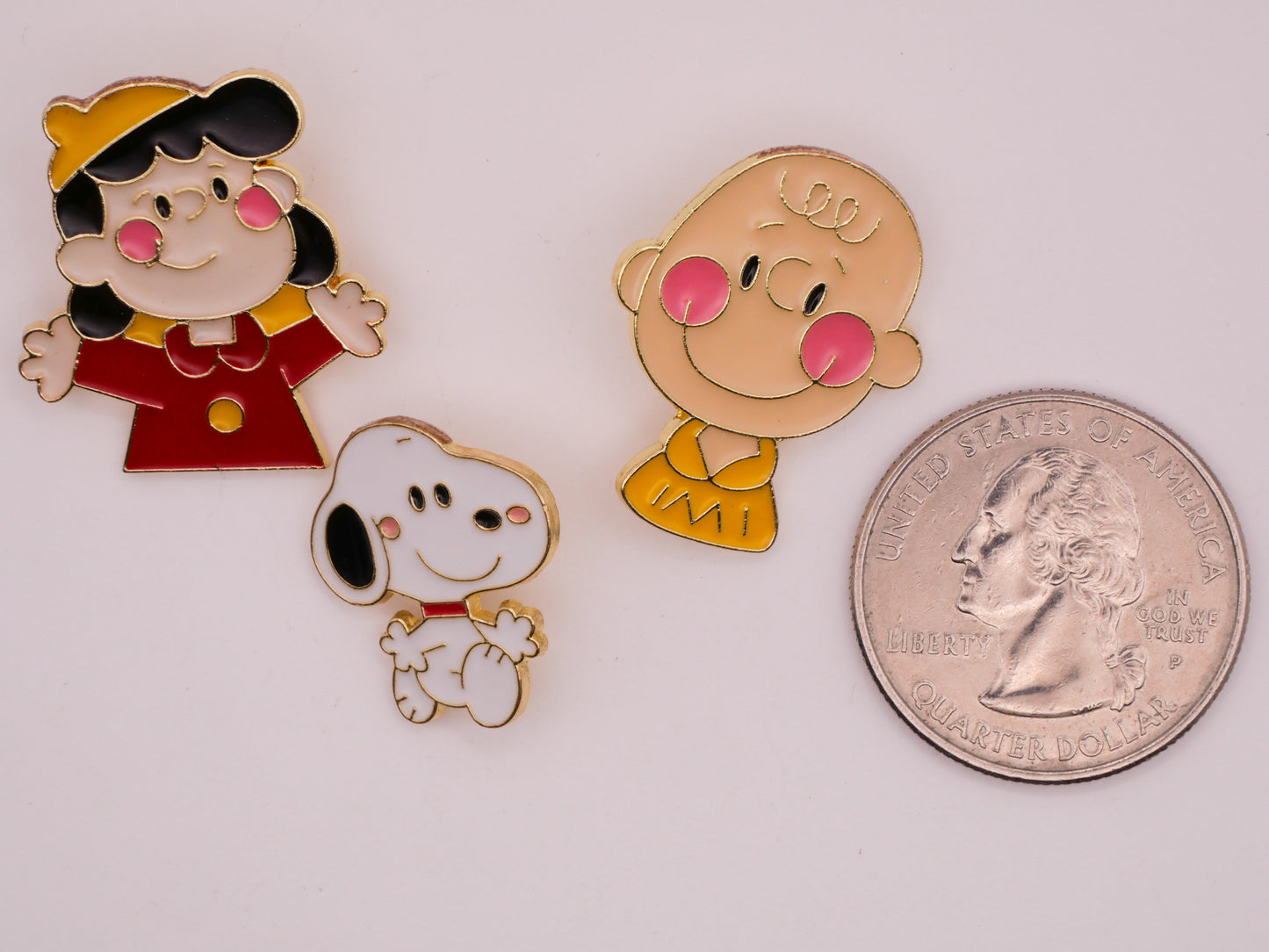 Peanuts Gang Lucy Snoopy Charlie Brown Enamel Metal Set of Three Buttons 18-25mm