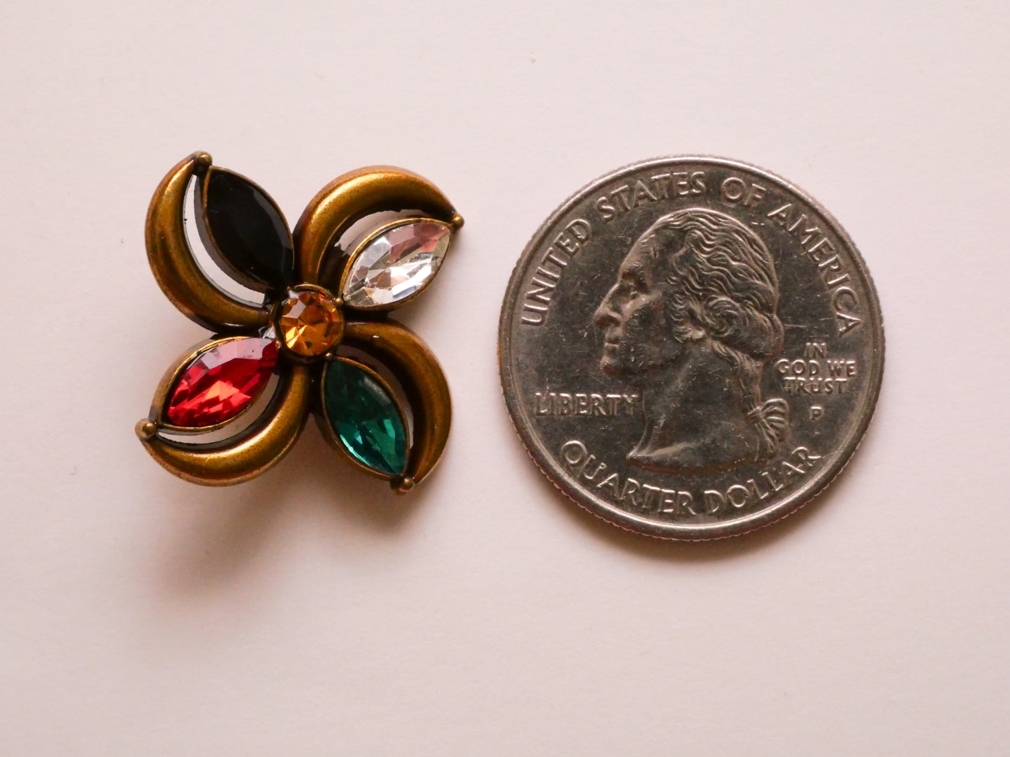 Pinwheel Fan Christmas Colors Rhinestone Metal Button 20mm