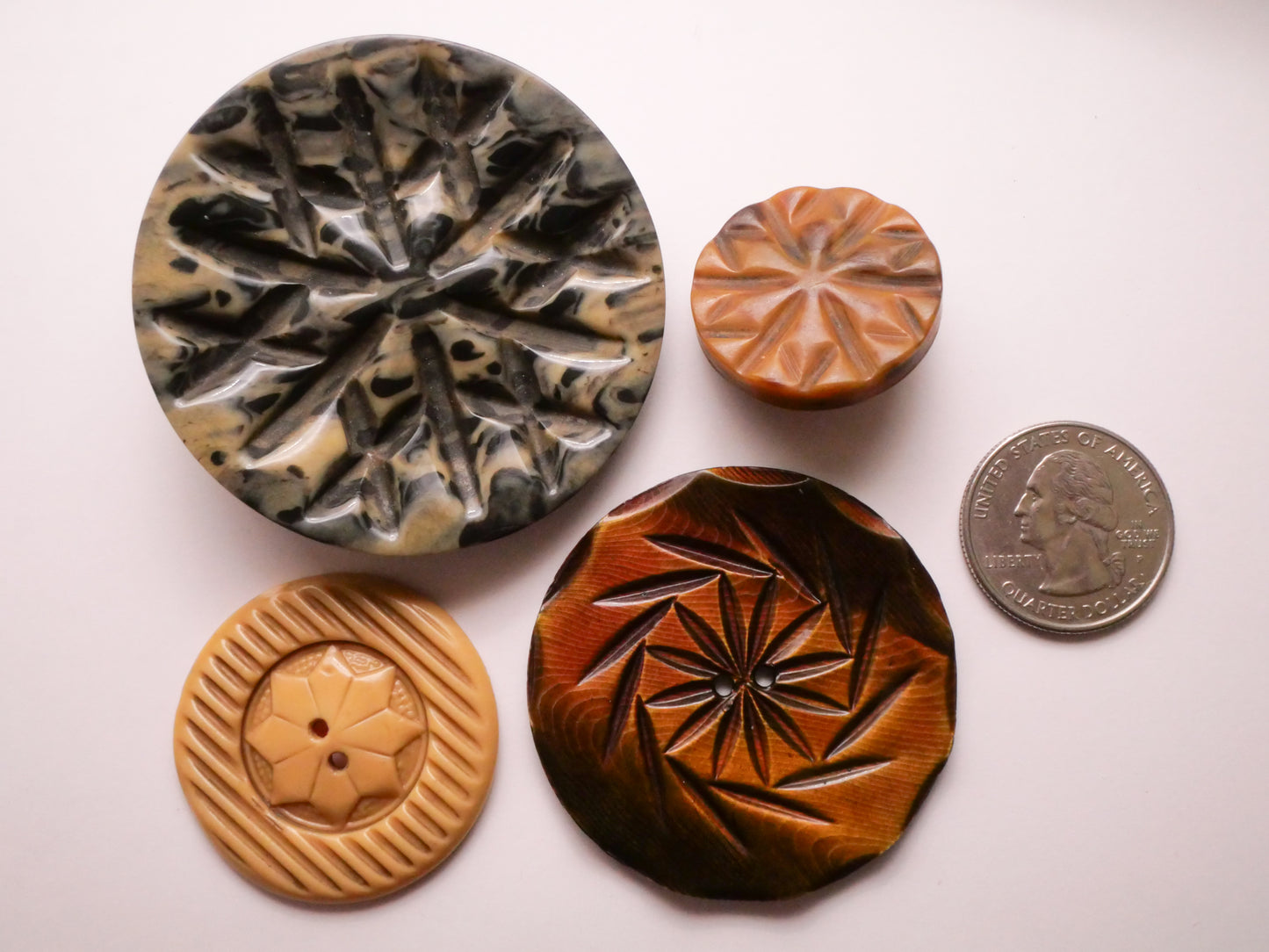 Snowflake Vintage Early Plastic Button Various 28-57mm