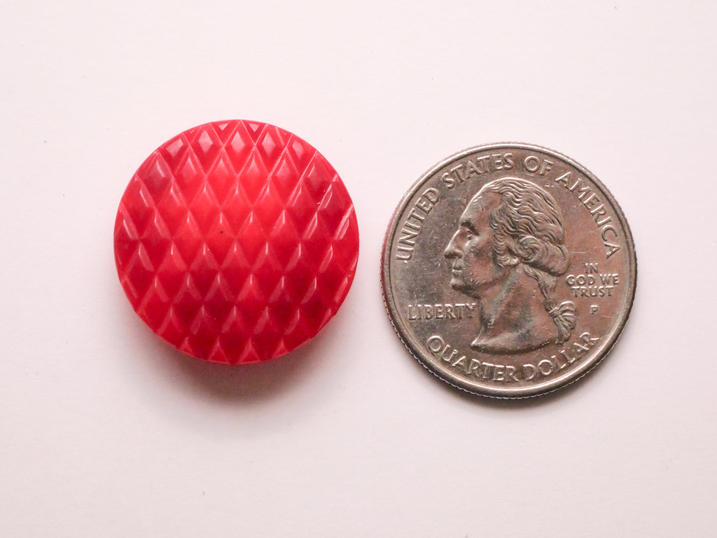 Diamond Hatch Texture Vintage Red Plastic Button 23mm