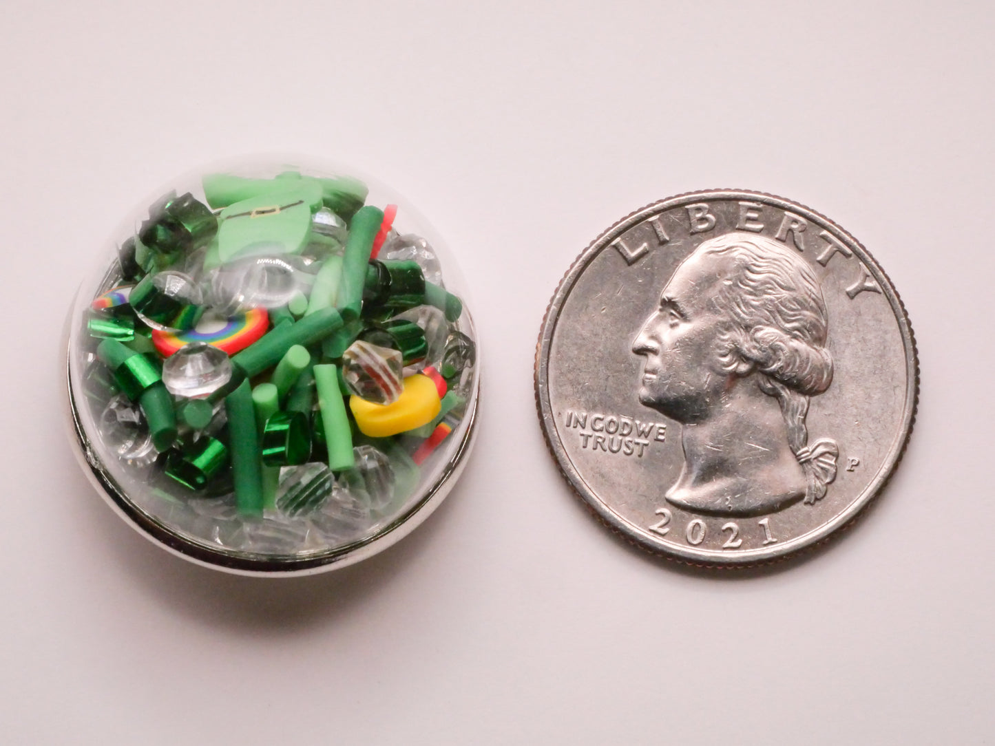 Pot of Gold Moveable Rainbow Leprechaun Plastic Metal Dome Button 27mm