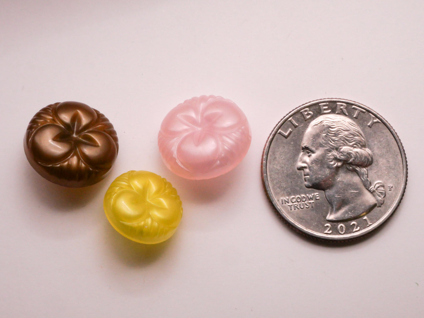 Clover Three-Leaf Vintage Early Plastic Button Various 13-16mm