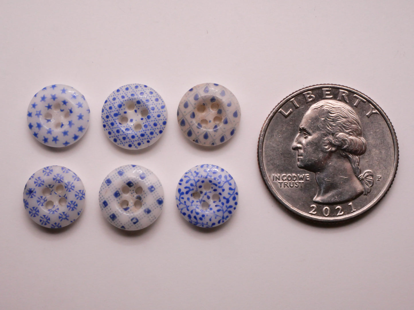 Blue Calico Pattern Glass China Button Various 11-12mm
