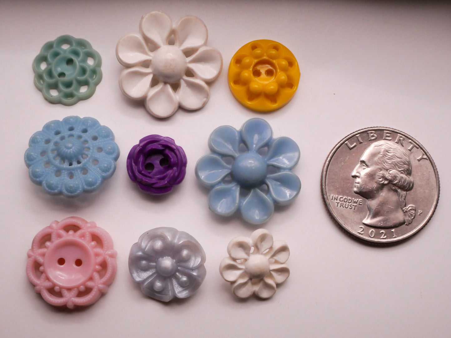 Flower Housecoat Vintage Early Plastic Button Various 12-22mm