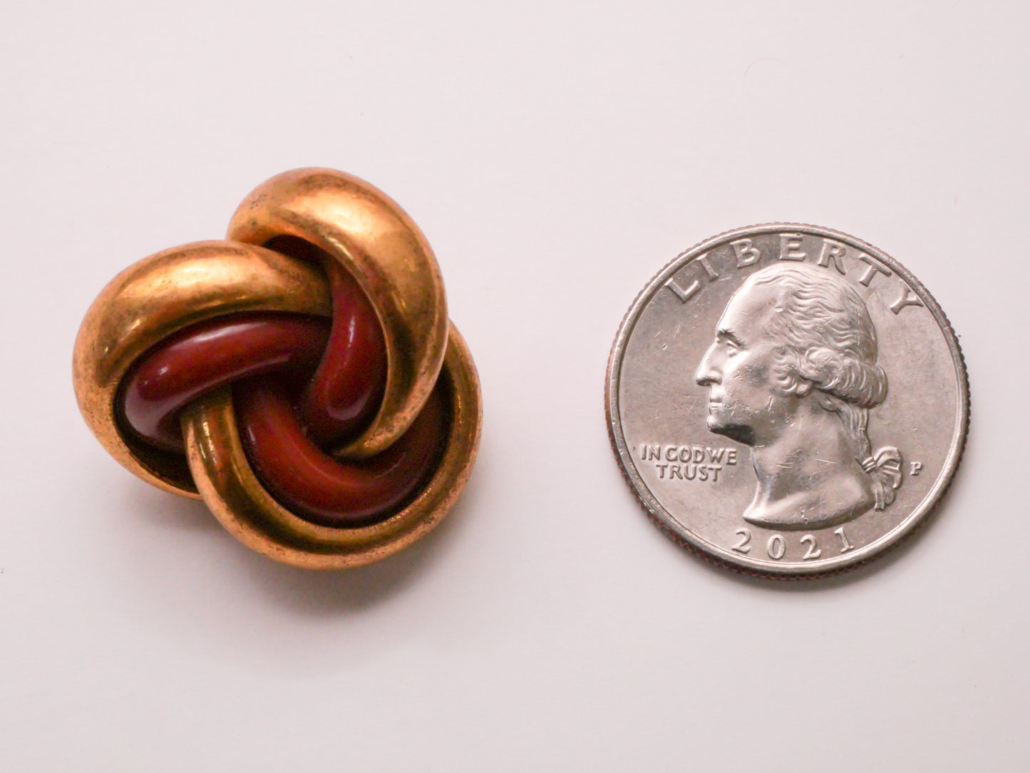 Trinity Knot Extruded Celluloid Early Plastic Button 26x27mm