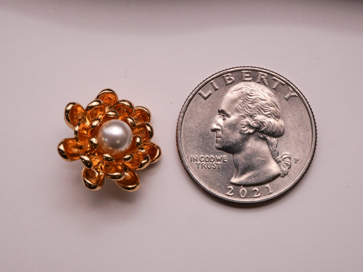 Lotus Flower Faux Pearl Gold Metal Button 19mm