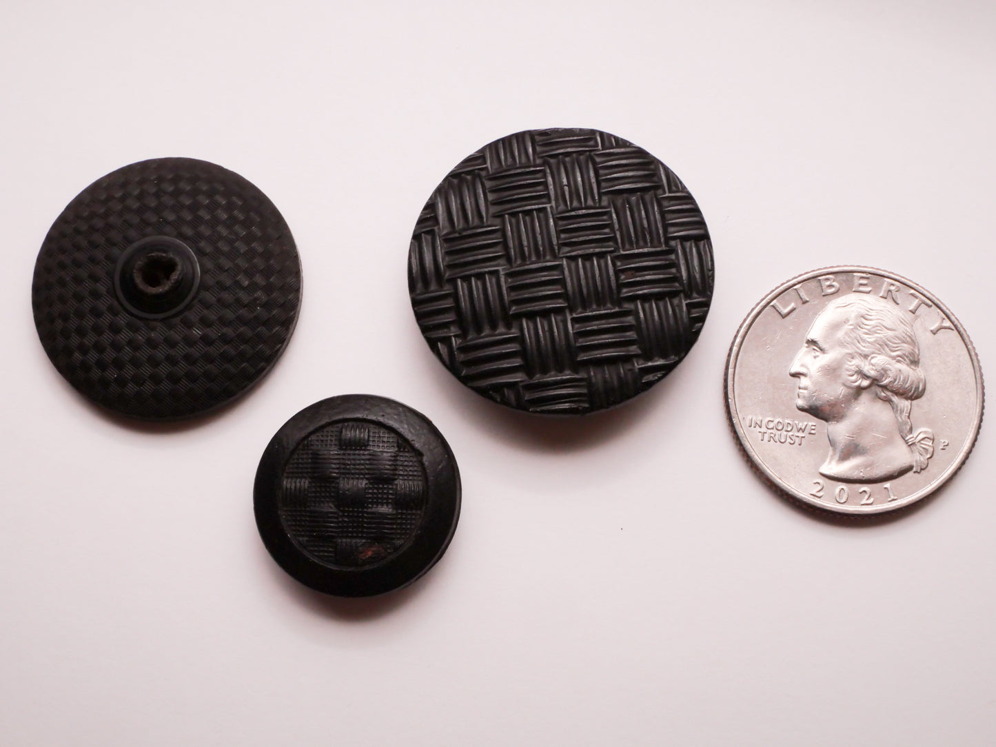 Woven Plaid Look Rubber Composition Black Button Various 19-29mm