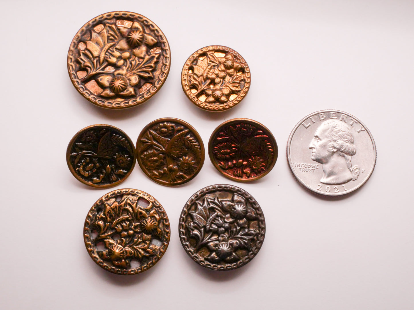 Butterfly Flower Garden Design Victorian Metal Button Various 18-29mm