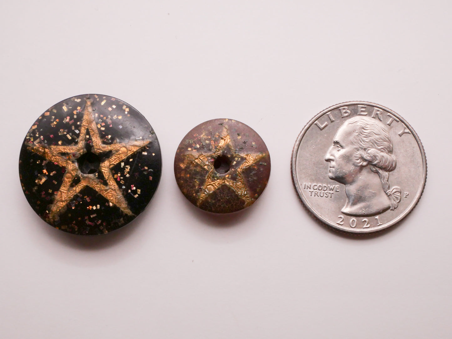 Gold Star Glitter Fleck Composition Button Various 17-25mm