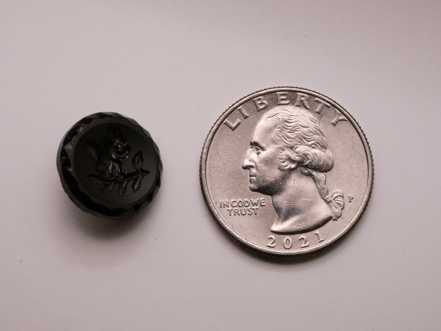 Squirrel Branch Antique Black Glass Button 15mm