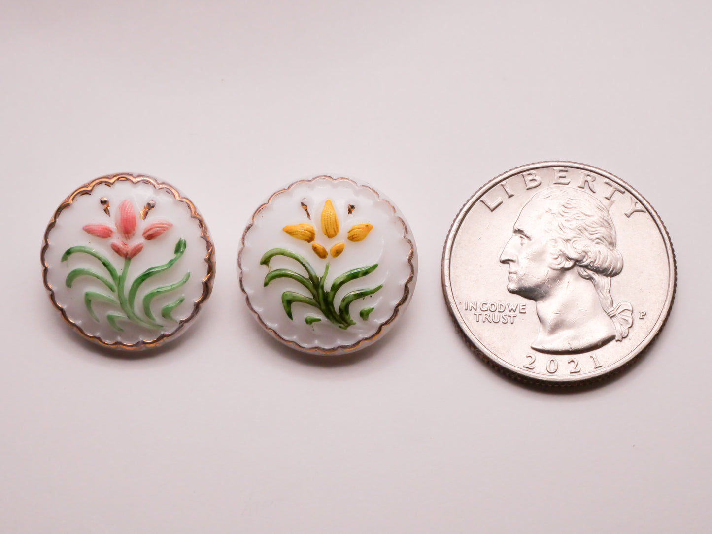 Lily Flower Hand-Painted White Glass Vintage Button Various 19mm