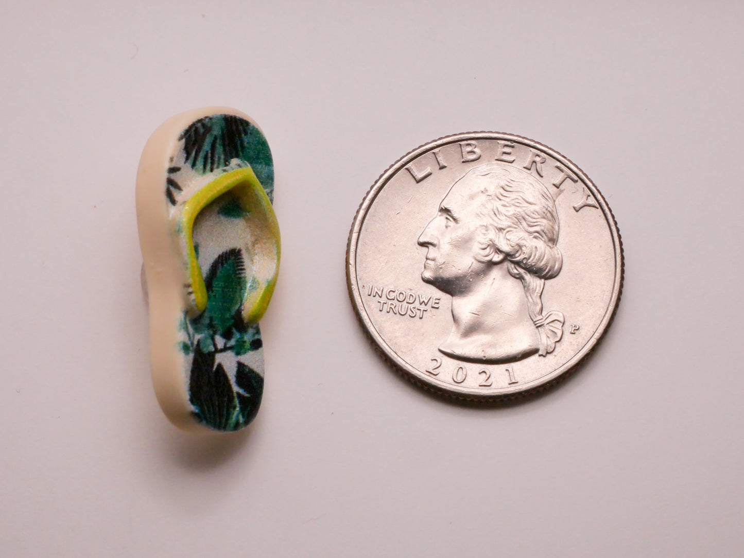 Flip Flop Sandal Set of Five Plastic Buttons 14x28mm