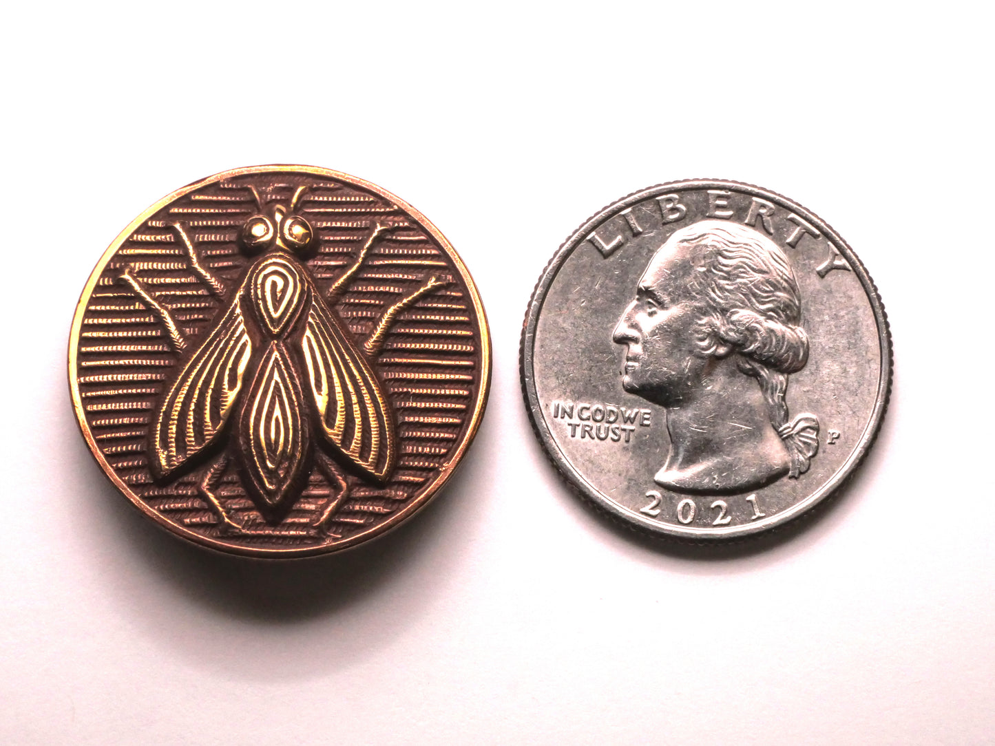 Fly Winged Insect Stripe Woodgrain Red Tinted Brass Metal Button 27mm