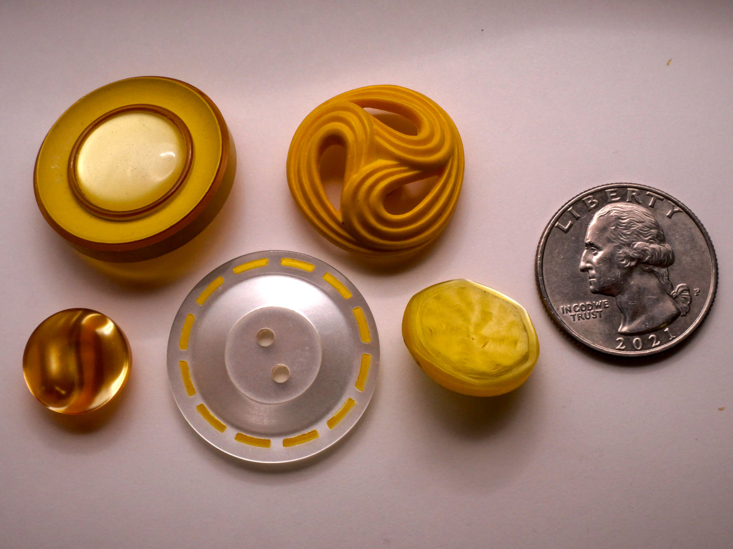 Yellow Vintage Plastic Button Various 14-28mm