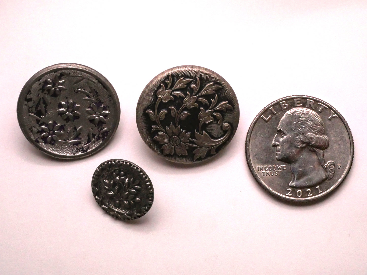 Flower Design Silver Colored Metal Victorian Button Various 15-23mm