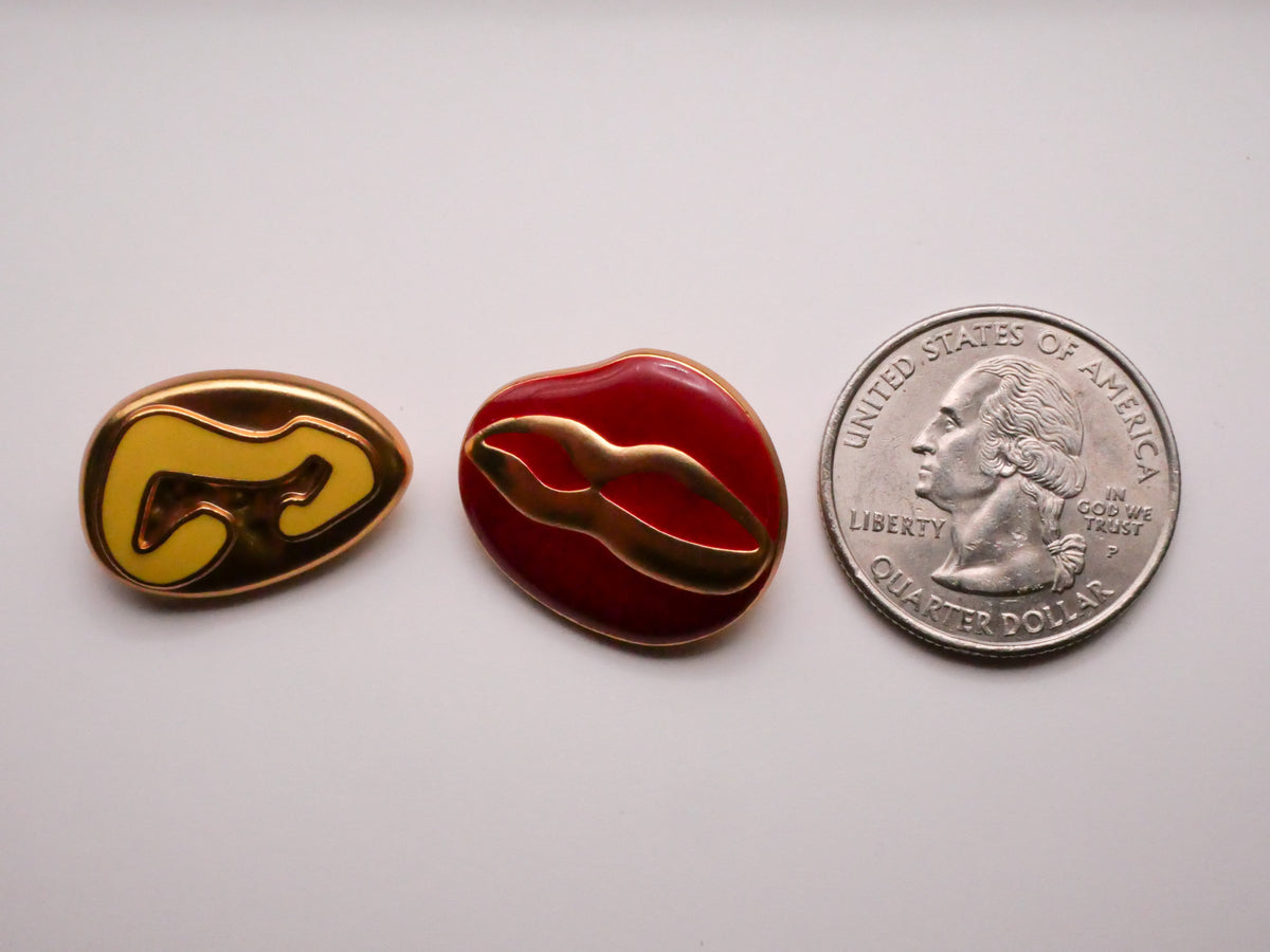 Abstract Yellow or Red Enamel Soft Gold Metal Button 16-23mm