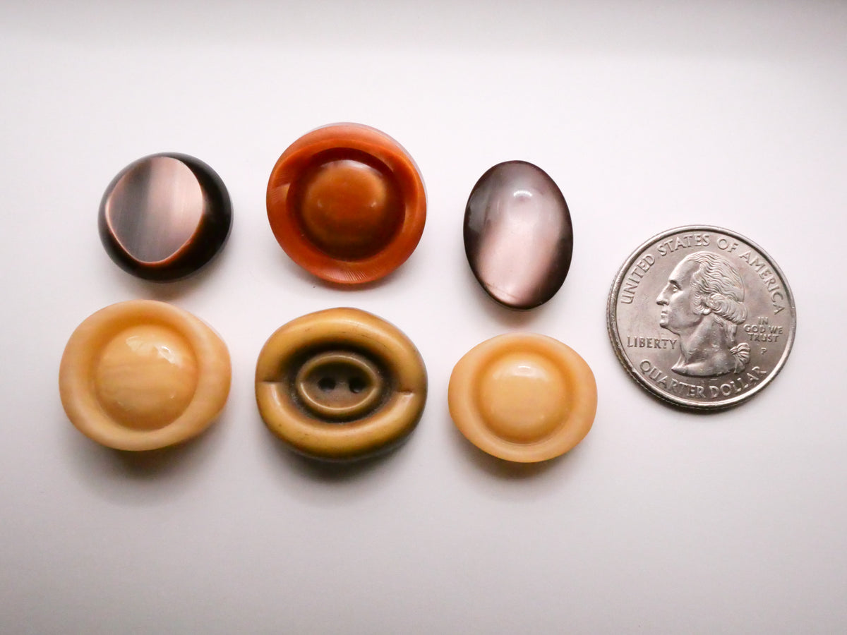 Eye Look Earth Tones Vintage Plastic Pair of Buttons Various 14-22mm