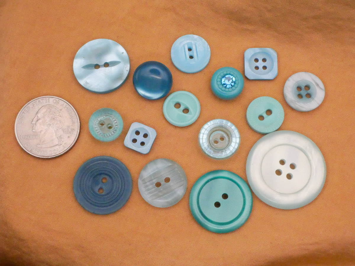 Teal Blue-Green Housecoat Vintage Plastic Set of Fifteen Buttons 10-29mm