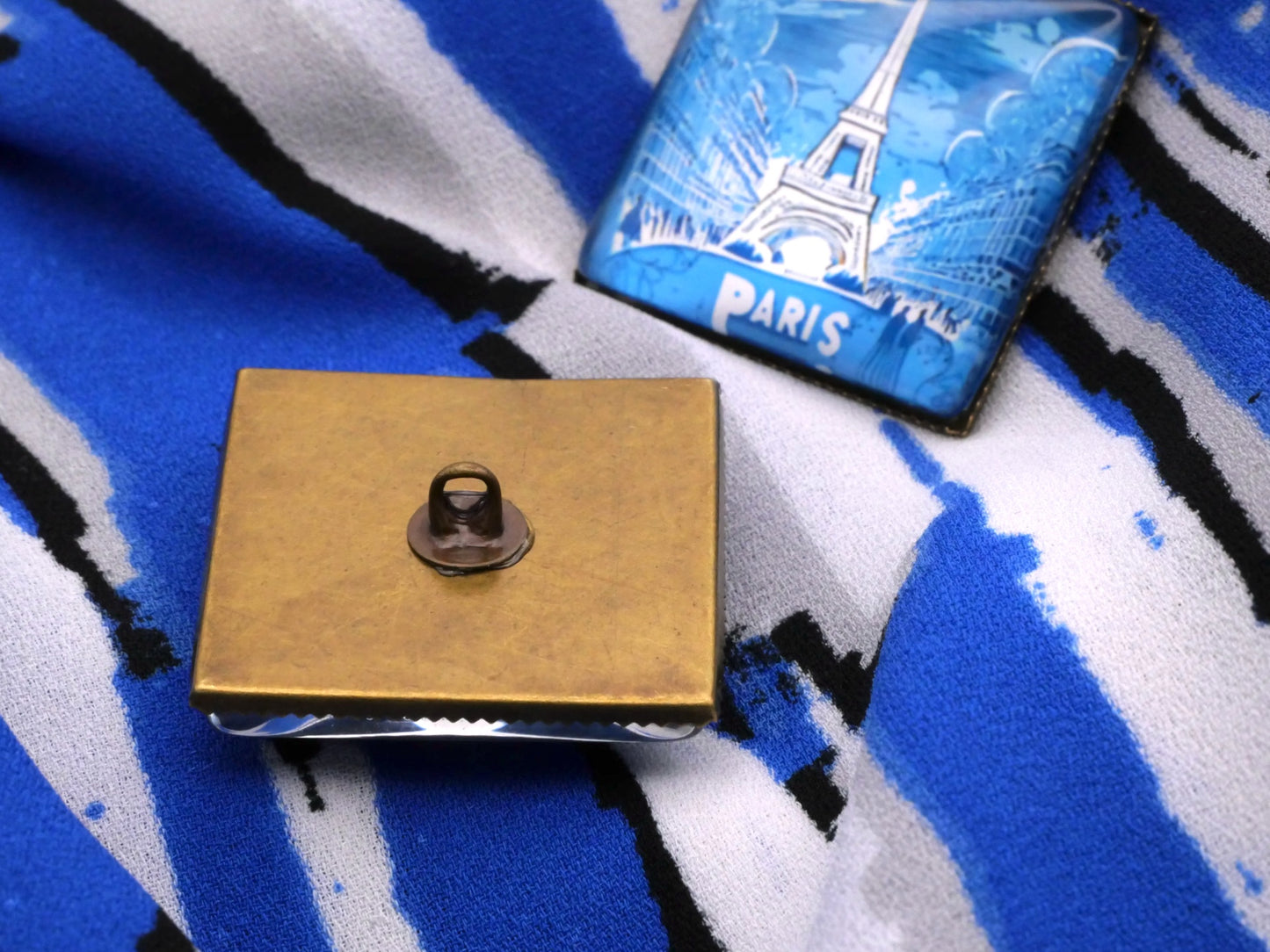 Paris Square Glass Metal Frame Button 26mm
