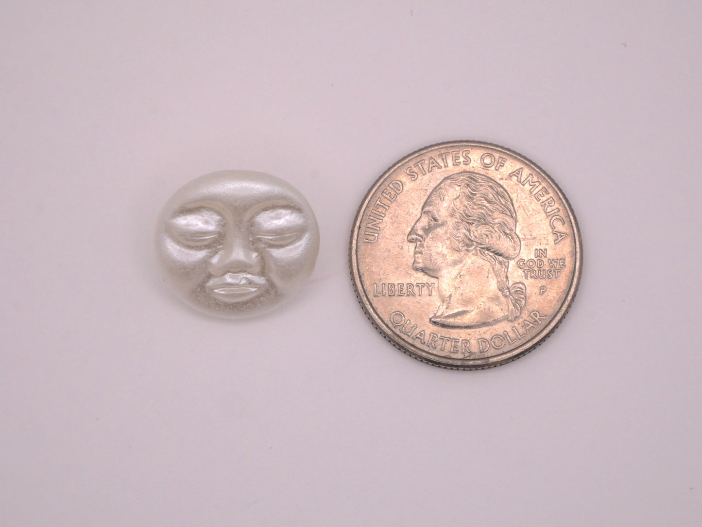 Pearlized Plastic White Moon Face Button 17mm