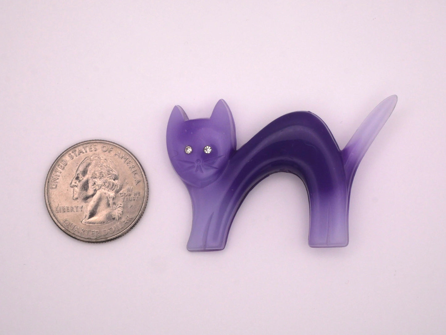 Two-Tone Vintage Cat Button with Rhinestone Eyes 35x54mm