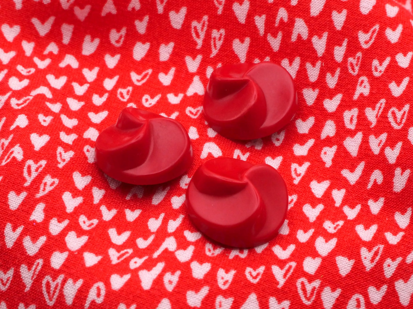 Red Raised Swirl Vintage Plastic Set of Three Buttons 15mm