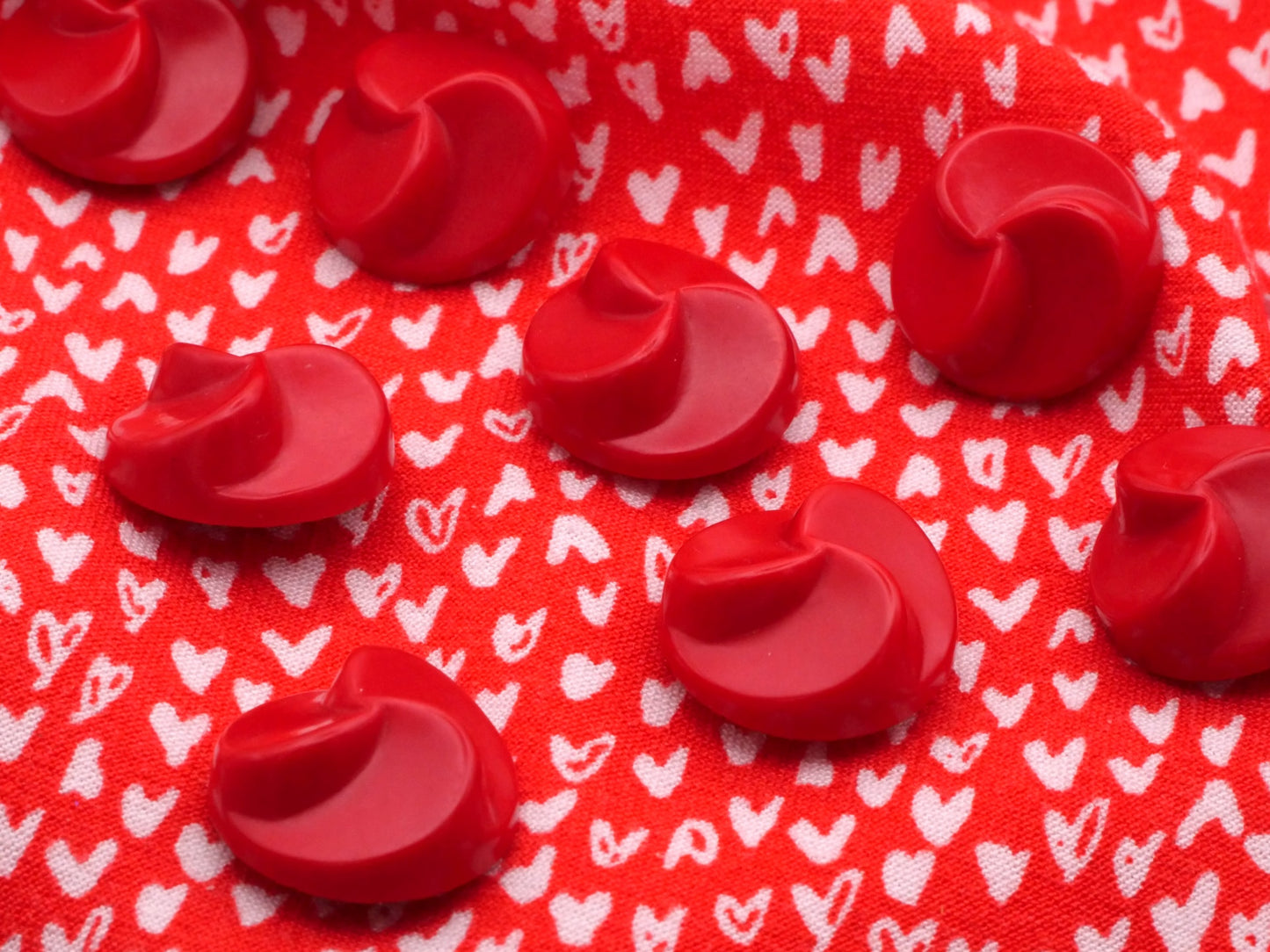 Red Raised Swirl Vintage Plastic Set of Three Buttons 15mm