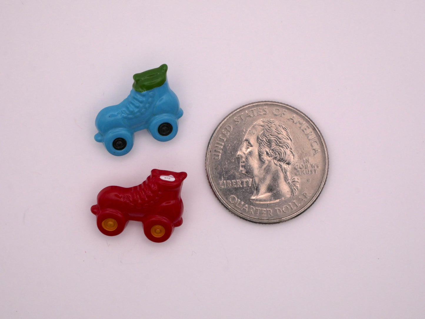 Roller Skate Realistic Plastic Button 15x18mm