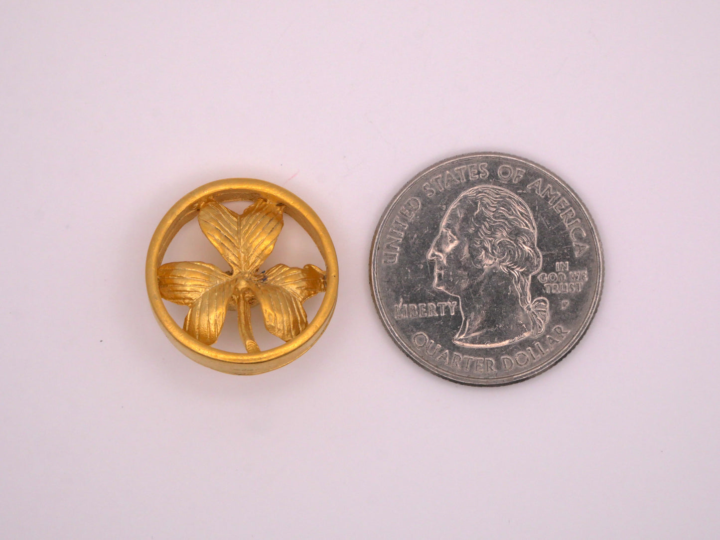 Shamrock Gold Metal Pierced Look Vintage Clover Button 20mm